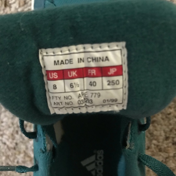 NOT SELLING.... looking for these shoes or info! - Picture 2 of 2